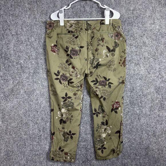 Democracy Pants Womens Size 16 green Floral Cropped Utility - Picture 2 of 11